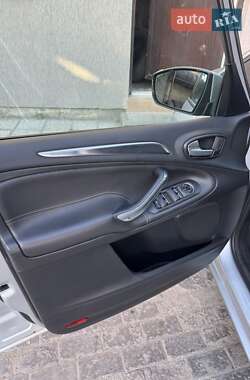 Минивэн Ford Galaxy 2014 в 
