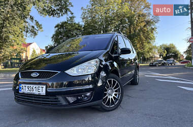 Минивэн Ford Galaxy 2010 в 