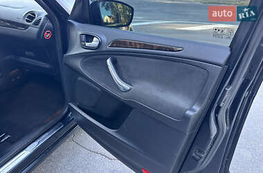 Минивэн Ford Galaxy 2010 в 