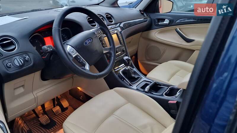 Минивэн Ford Galaxy 2013 в Ровно