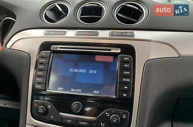 Минивэн Ford Galaxy 2010 в 