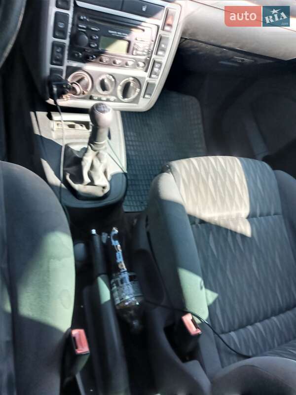 Мінівен Ford Galaxy 2002 в Краматорську