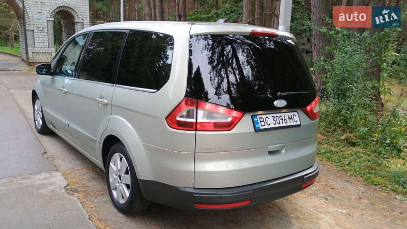 Мінівен Ford Galaxy 2008 в Новояворівську