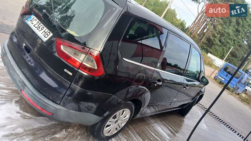 Минивэн Ford Galaxy 2008 в 