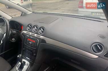 Минивэн Ford Galaxy 2013 в 