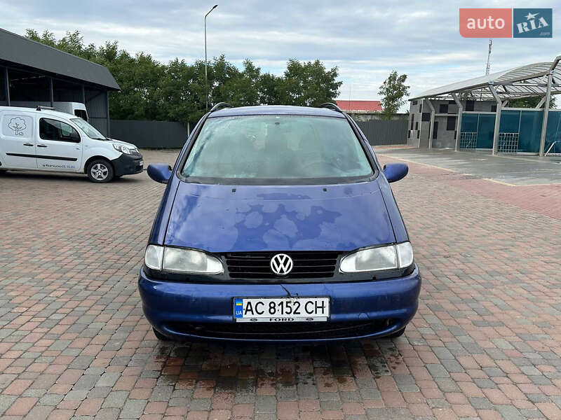 Мінівен Ford Galaxy 2000 в Сарнах