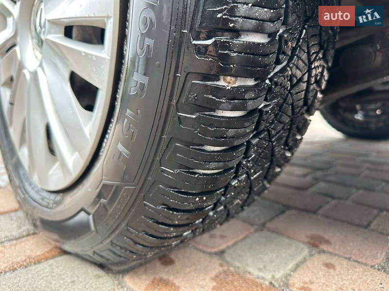 Мінівен Ford Galaxy 2000 в Сарнах