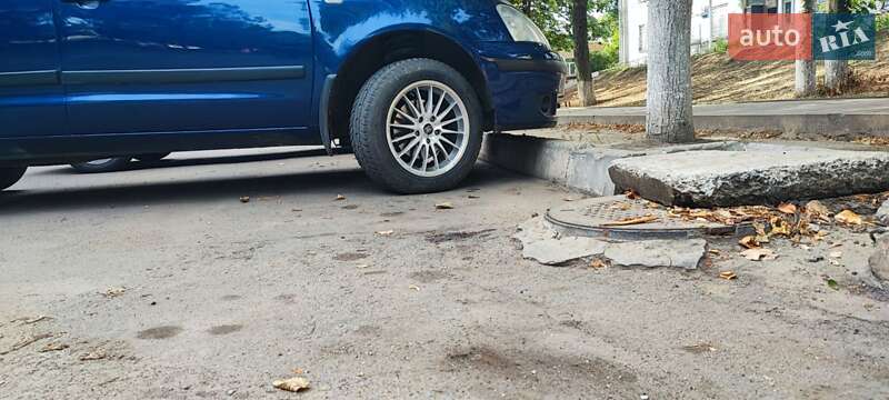 Минивэн Ford Galaxy 2000 в Лозовой