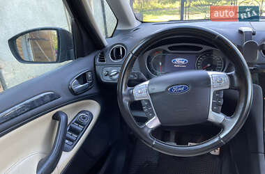 Минивэн Ford Galaxy 2010 в 