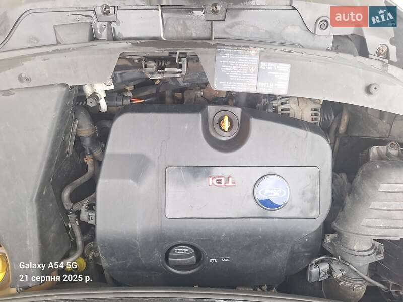 Мінівен Ford Galaxy 2000 в Жовкві