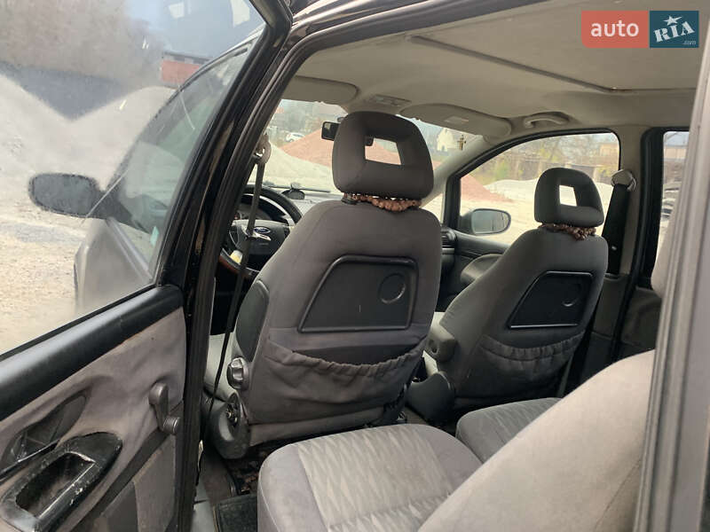 Мінівен Ford Galaxy 2002 в Рахові