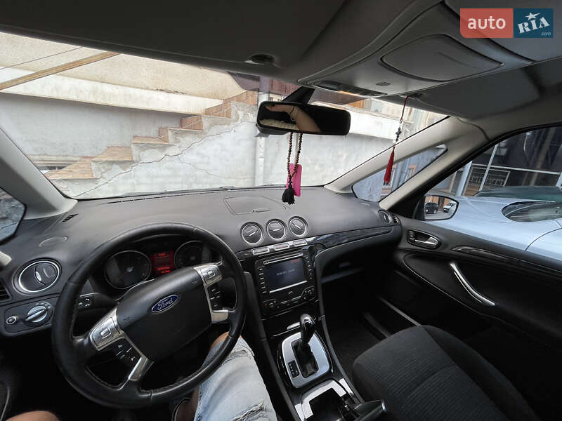 Мінівен Ford Galaxy 2011 в Іршаві