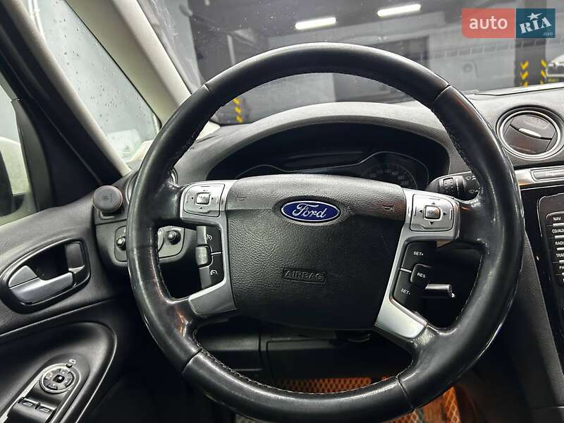 Минивэн Ford Galaxy 2014 в Черновцах