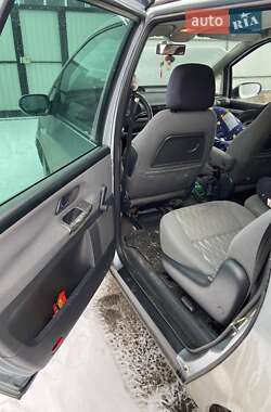 Минивэн Ford Galaxy 2004 в Ратным