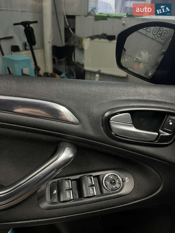 Мінівен Ford Galaxy 2013 в Чернівцях