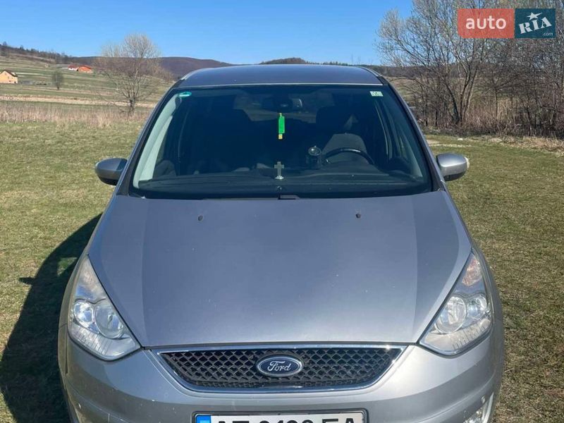 Минивэн Ford Galaxy 2007 в Выгоде