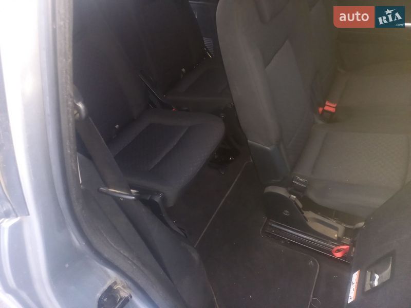 Минивэн Ford Galaxy 2007 в Выгоде