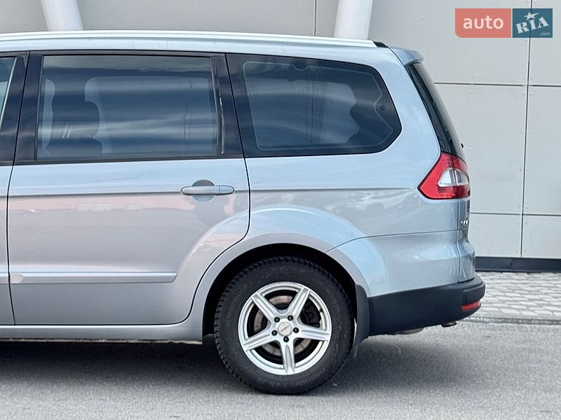 Мінівен Ford Galaxy 2011 в Києві
