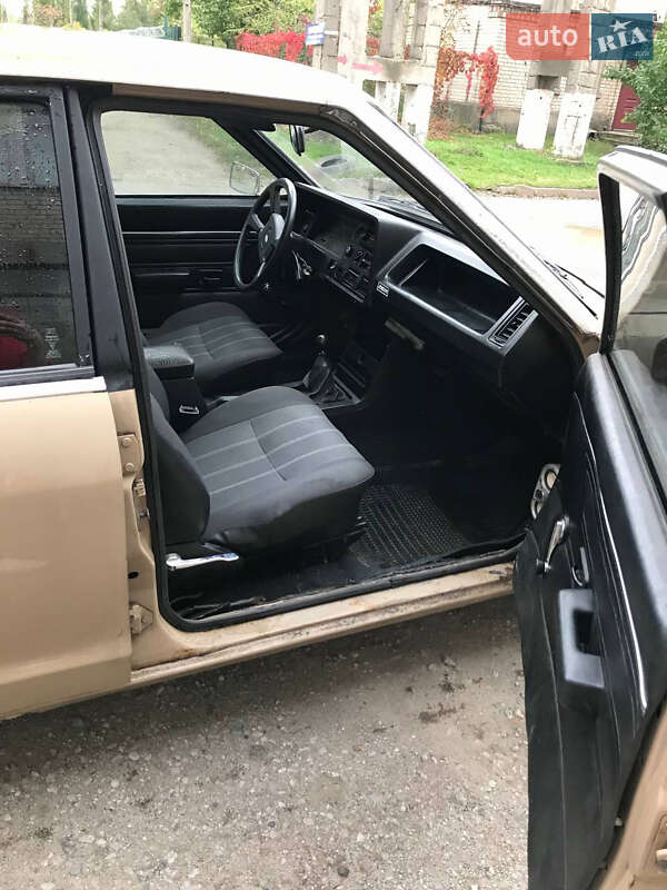 Седан Ford Granada 1979 в Дніпрі