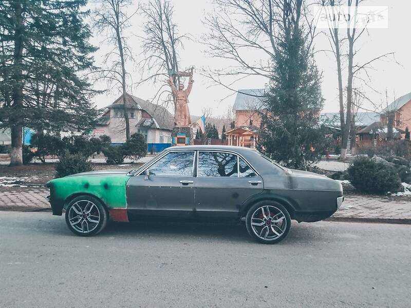 Седан Ford Granada 1976 в Коломые