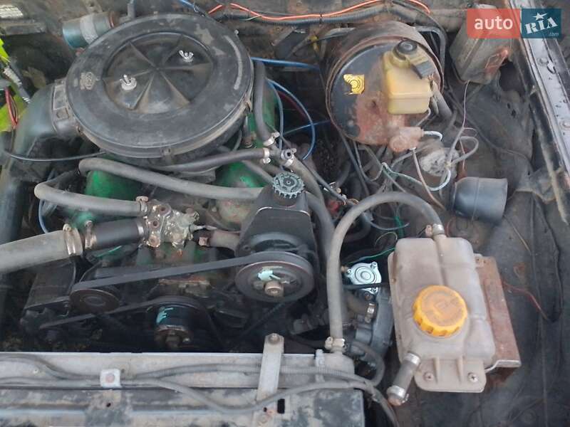 Седан Ford Granada 1981 в Жашківу