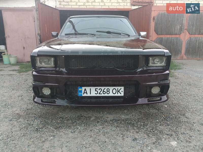 Седан Ford Granada 1981 в Жашківу