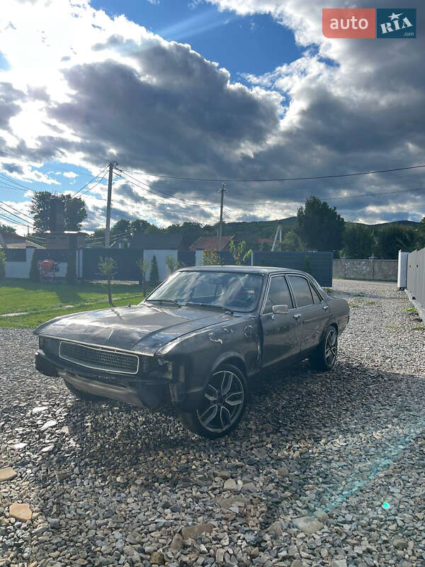 Седан Ford Granada 1976 в Коломые