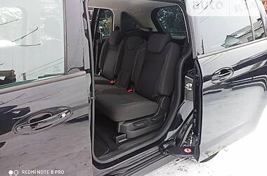 Минивэн Ford Grand C-Max 2016 в 