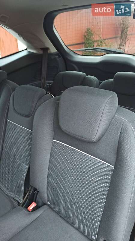 Минивэн Ford Grand C-Max 2012 в Радивилове