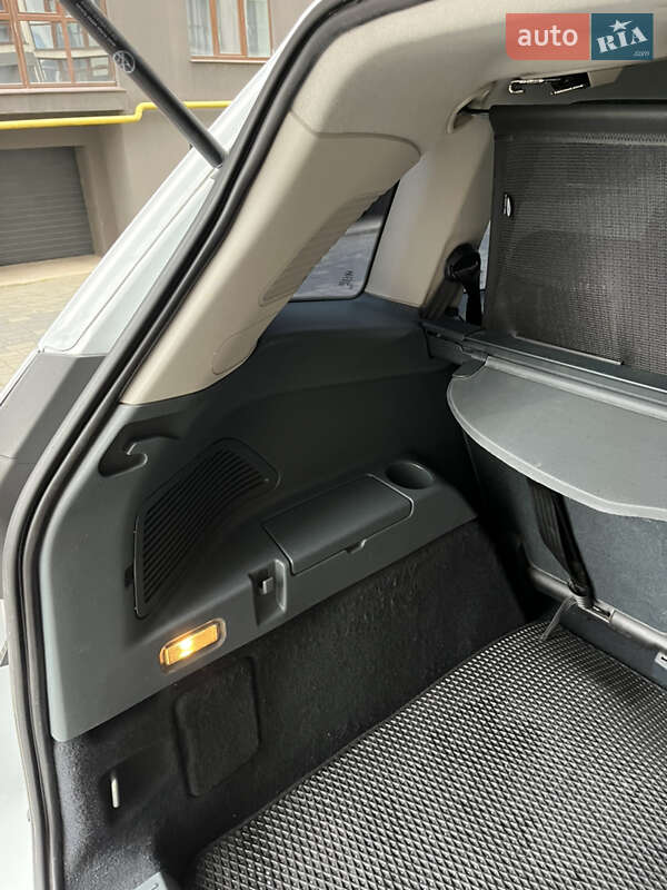 Минивэн Ford Grand C-Max 2012 в Ивано-Франковске