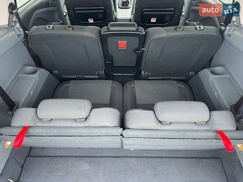 Минивэн Ford Grand C-Max 2012 в Ужгороде