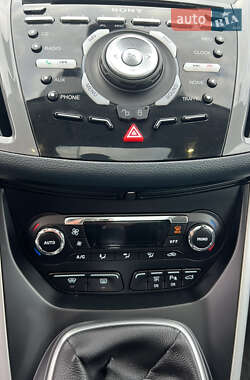 Минивэн Ford Grand C-Max 2011 в 