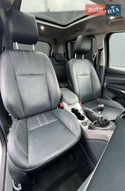Минивэн Ford Grand C-Max 2011 в 
