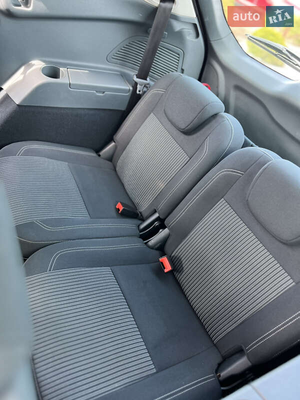 Мінівен Ford Grand C-Max 2013 в Стрию