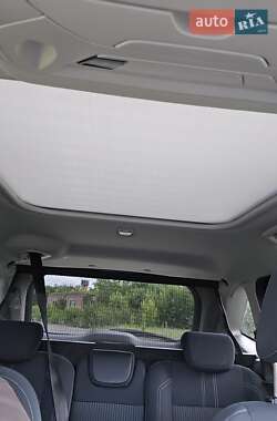 Минивэн Ford Grand C-Max 2011 в 
