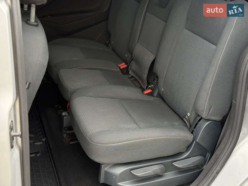 Мінівен Ford Grand C-Max 2016 в Тернополі