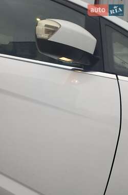 Минивэн Ford Grand C-Max 2011 в 