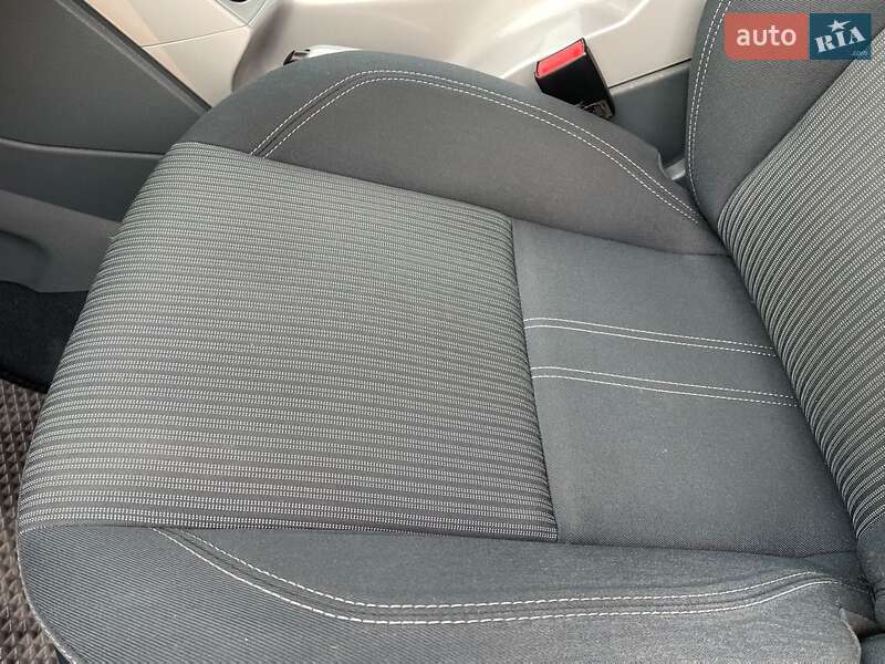 Минивэн Ford Grand C-Max 2011 в Богуславе фото 20 Минивэн Ford Grand C-Max 2011 в Богуславе