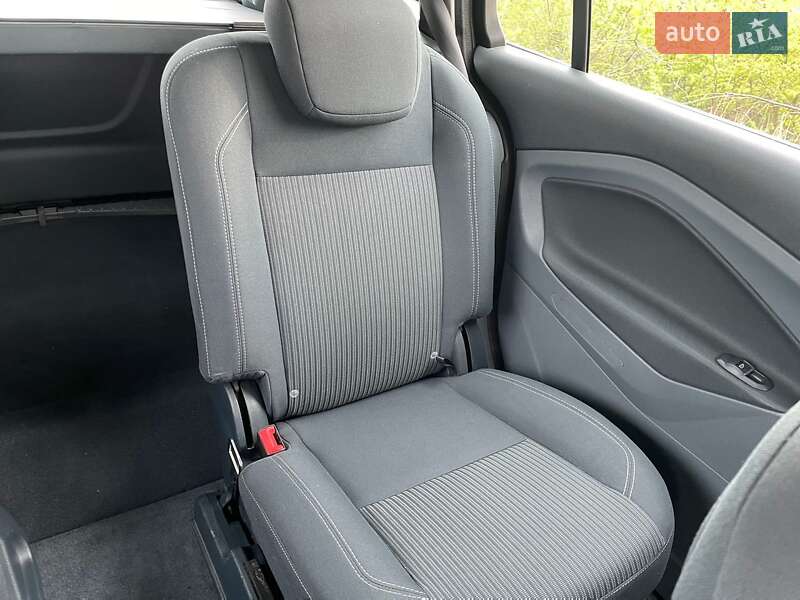 Минивэн Ford Grand C-Max 2011 в Богуславе фото 24 Минивэн Ford Grand C-Max 2011 в Богуславе