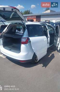 Минивэн Ford Grand C-Max 2012 в 
