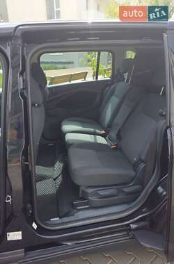Мінівен Ford Grand C-Max 2011 в 