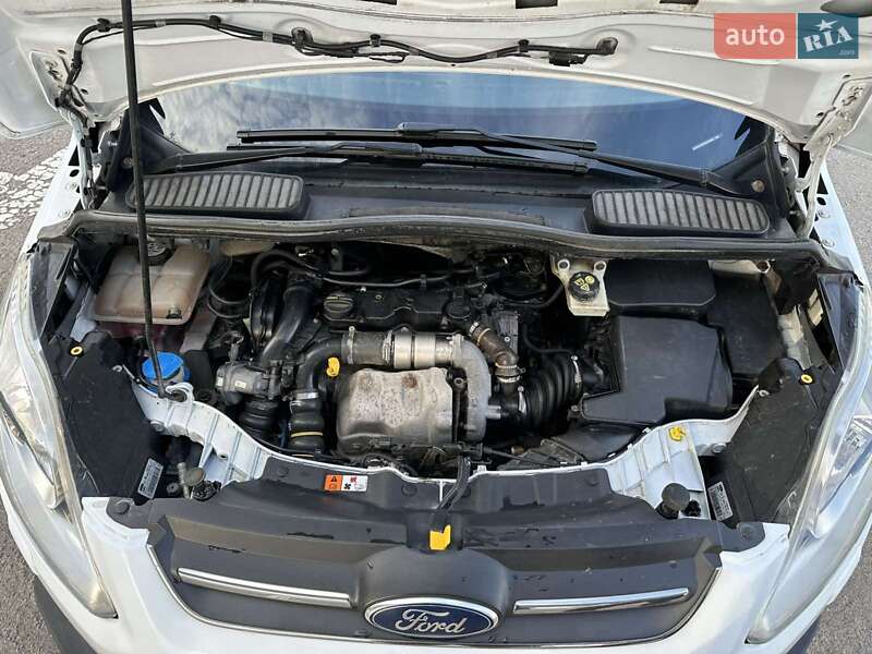 Мінівен Ford Grand C-Max 2010 в Радивиліві