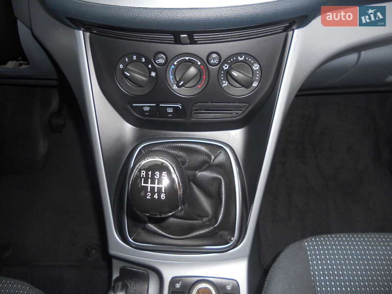 Минивэн Ford Grand C-Max 2010 в Буче