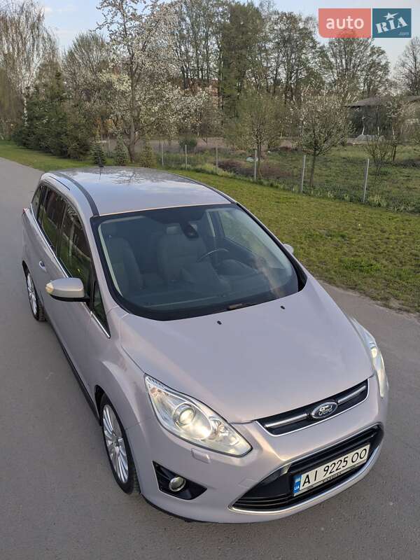 Мінівен Ford Grand C-Max 2010 в Радивиліві