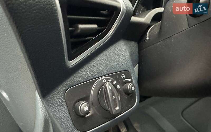 Мінівен Ford Grand C-Max 2011 в Чернівцях
