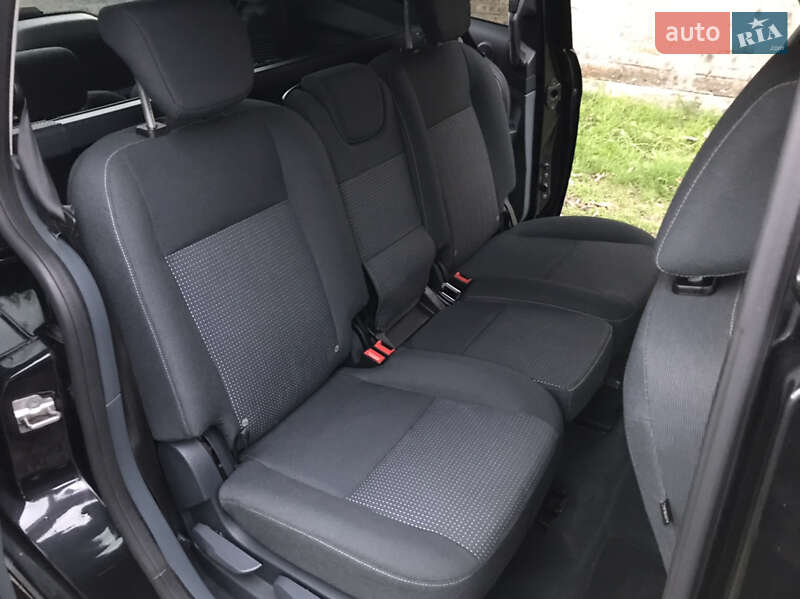 Минивэн Ford Grand C-Max 2011 в Луцке