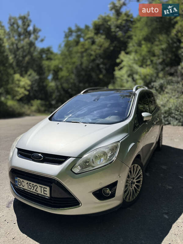 Минивэн Ford Grand C-Max 2012 в 