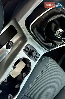Минивэн Ford Grand C-Max 2011 в 