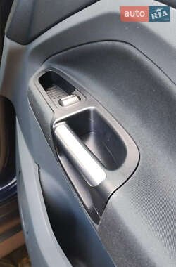 Мінівен Ford Grand C-Max 2010 в  фото 43 Мінівен Ford Grand C-Max 2010 в