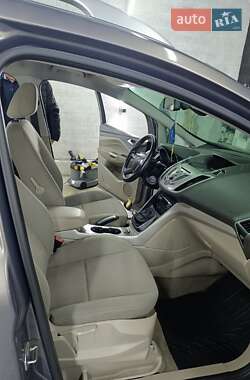 Мінівен Ford Grand C-Max 2011 в  фото 12 Мінівен Ford Grand C-Max 2011 в